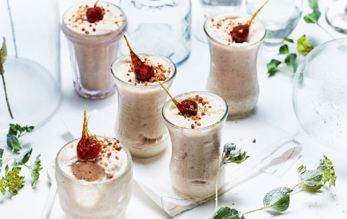 MOUSSE DE MARRON, NOISETTES CARAMÉLISÉES, PRALIN À LA FLEUR DE SEL